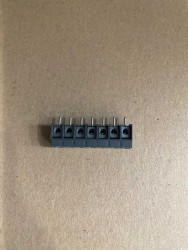 Złącze 7 pól z nadrukiem 1-7 Weco 950/07 na sztuki.