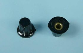 GAŁKA CZARNA 10mm/4mm OŚ POTEN.WIELOBRO