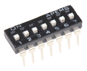 Przełącznik DIP 7-pozycyjny SPST THT 100 mA przy 50 V DC (liniowy), 25 mA przy 24 V DC (impulsowy) -20 → +85°C