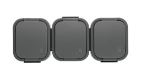 B2 Gniazdo Potrójne 3X2p+Z Bryzgoodporne Z Klapką W Kolorze Wyrobu Ip54 Szary...