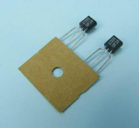 2SA-1300 PNP 2A/20V/0,75W TO-92 TRANZYST