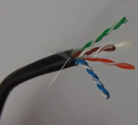 Kabel teleinformatyczny U/UTP kat.6 PE AWG 23/1 305m szpula czarny zewnętrzny żelowany DK-TP612
