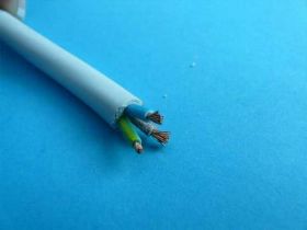 OMY-3x0,75 ŻO=H03VV-F BIAŁY PRZEWÓD 300V