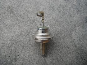 Dioda D01-10R-01 100V 10A Unitra Nowe