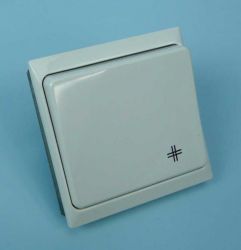 ŁĄCZNIK P/T KRZYŻOWY Z PODŚW.FORUM BIAŁY