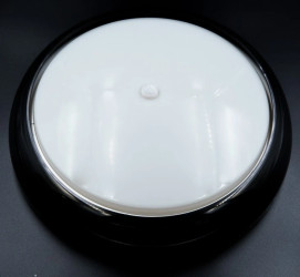 Oprawa KAJKO XL, E27 z czujnikiem ruchu PIR, 75W, czarna-polipropylen, klosz matowy-poliwęglan, IP44, IK10 A2900CZ-MP-PIR