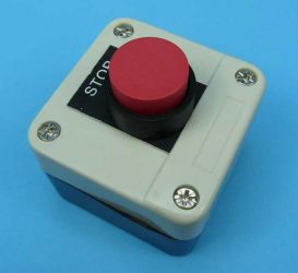 SALB-116 PRZYCISK NC RED W OBUDOWIE