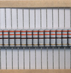 REZYSTOR 3W 330 ohm (50 SZTUK)