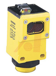 Czujniki fotoelektryczne w obudowie prostokątnej Banner NPN/PNP zakres 60 m LED