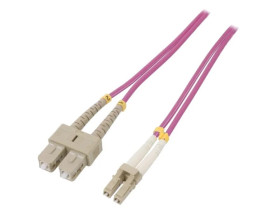 QOLTEC-54349 Patch cord światłowodowy OM4 LC/UPC,SC/UPC 2m LSZH różowy