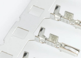 Styk zagniatany Żeński JST ZE Obudowa złącza ZE