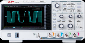 181100200071X Digital storage oscilloscope, 50 MHz, 4 channels