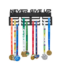Wieszak metalowy na medale napis Never give up 40cm