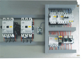 Moduł SZR zasilanie-zasilanie lokalizacja elementów na elewacji 30A w szafie PA1100-30/30/0/0-KS1 2613884
