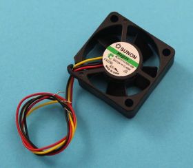 MC-3010-1V2-G99 0,7W 12V 30x10 WENTYL