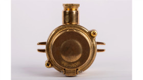 Gniazdo Mosiężne Z Uziemieniem Schuko, 16? 230V Z Pokrywą An2