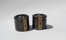 4700uF/50V ELNA seria LAO