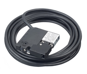 Wyłącznik bezpieczeństwa z blokadą HS6E-L44B05-G Kabel 1NC/1NC (Główny), 1NO (Monitor blokady), 2NC (Monitor drzwi) 2,5