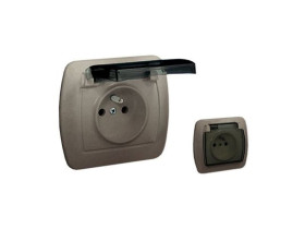 AKORD Gniazdo pojedyncze z uziemieniem IP44 z przesłonami torów prądowych zaciski śrubowe klapka transparentna satyna metalik AG