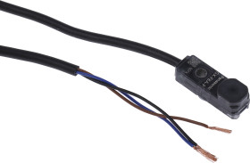 Czujnik zbliżeniowy Indukcyjny 2,5 mm Panasonic Niewpuszczany 12 → 24 V DC długość 24mm w obudowie prostokątnej