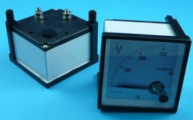 WOLT.DUŻY KW. 300V 65x65mm