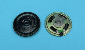 1,50' 40mm 8 OM/0,5W h=5mm PLASTIK