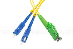 Patchcord światłowodowy jednomodowy E2000/APC-SC/UPC, 9/125, dupleks, włókno G652D, 2m