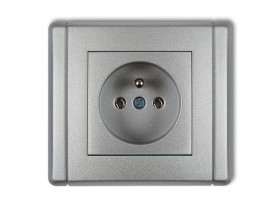 FLEXI Gniazdo pojedyncze z uziemieniem (bez przesłon torów prądowych) srebrny metalik 7FGP-1z KARLIK