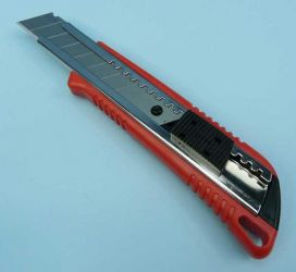 NÓŻ Z ŁAM.OSTRZEM 18mm MET.PROWADNIC.TOP