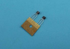 DTA-124-EKT PNP 0,1A/50V/0,30W Rb=22k