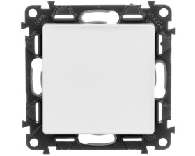 VALENA LIFE Łącznik jednobiegunowy biały 752101