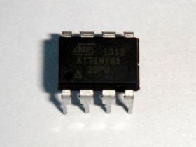 Mikrokontroler ATtiny85-20PU