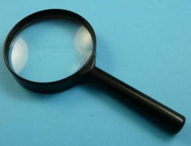 LUPA 65mm 5x RĘCZNA PLASTIK