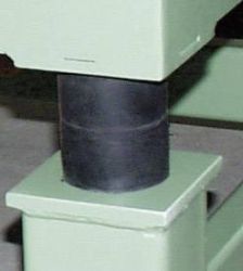 Netter Vibration Zderzaki gumowe NRE 25/30 Twardość 43 °sh Maksymalna amortyzacja 3.9 mm Maksymalne obciążenie statyczne
