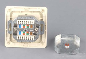 Gniazdo podtynkowe podwójne RJ45 FTP kat.5e montaż LSA