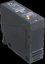 Reflecting momentary pushbutton, 0-2 m, relay, 12-240 VDC/24-240 VAC, IP54, 088827