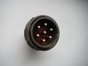 2RMD33KPE7Sz9W1 wtyczka 7 pinów złącze gniazdo