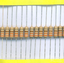 REZYSTOR 2W 330 ohm (50 SZTUK)