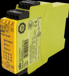 777302 3 A safety relay, 1 NC, 3 NO