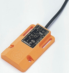 Czujnik zbliżeniowy Indukcyjny 5 mm ifm electronic Wpuszczany 10 → 36 V dc długość 60mm w obudowie prostokątnej