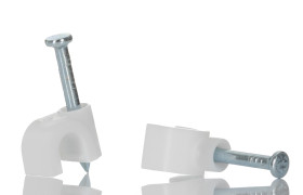 Spinka do kabli 3.5mm 3.5 x 6.4mm materiał: PE Biały Okrągły zacisk