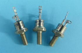 T22-10-02 10A/200V SR DO-64 TYRYSTOR