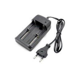 ŁADOWARKA AKUMULATORÓW LITOWYCH 2x 18650 OSOBNE KANAŁY 3,7V