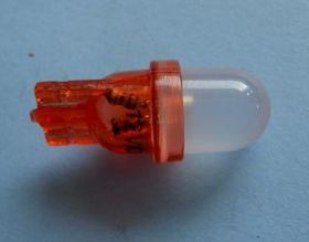 R-10 12V LED RED Z COKOŁ.PLAS.MATO