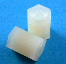 M3x08 W-W KOŁEK DYSTANS.100szt TWORZYWO