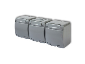 JUNIOR IP54 Gniazdo potrójne z uziemieniem z uziemieniem (klapka popielata: bez przesłon) popielaty 10GHE-3 KARLIK