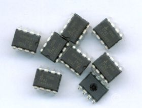 NE555 CMOS DIL8 (ICM7555IPAZ) UKŁAD SCALONY