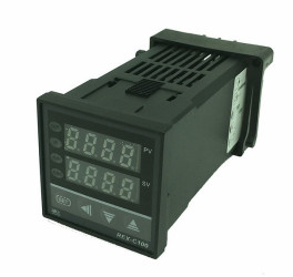 STEROWNIK TEMPERATURY REX-C100FK02-V*DNX WYJŚCIE SSR 14V DC DO CZUJNIKÓW PT100, K, J, R, S,