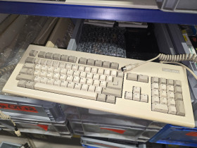 Amiga 2000 keyboard QWERTY