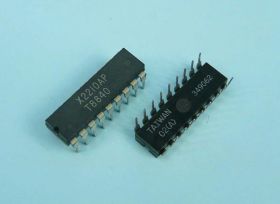 XR-2210-AP DIP-18 EEPROM 64Kbx4 300ns